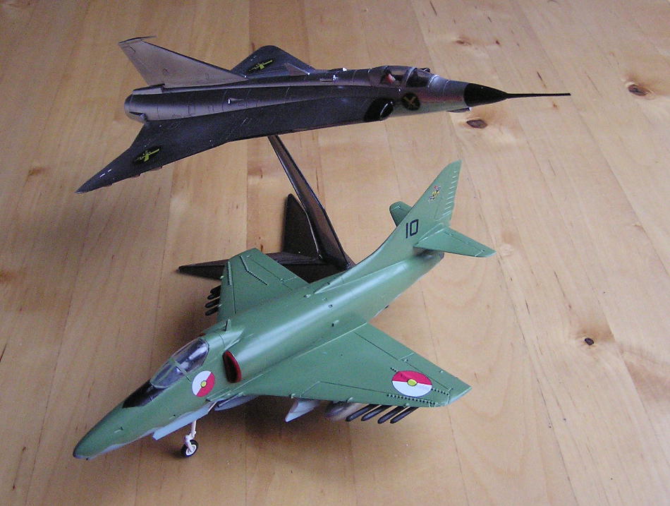 Skyhawk and Draken