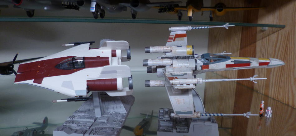 comparison of X-Wing and A-Wing