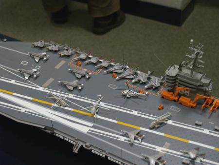picture of a carrier by Chris Ravenstijn
