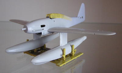 picture of a glueless test fit of the floats